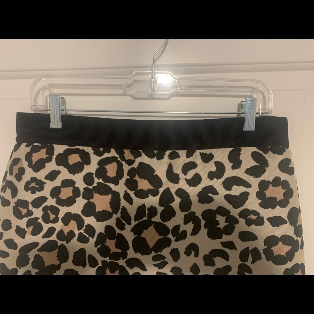 Ann Taylor Spring Leopard Pencil Skirt Size 10 NWT - Picture 5 of 8